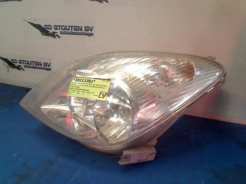 Koplamp Links Toyota Corolla Verso (E12) (2002-01/2004-05)