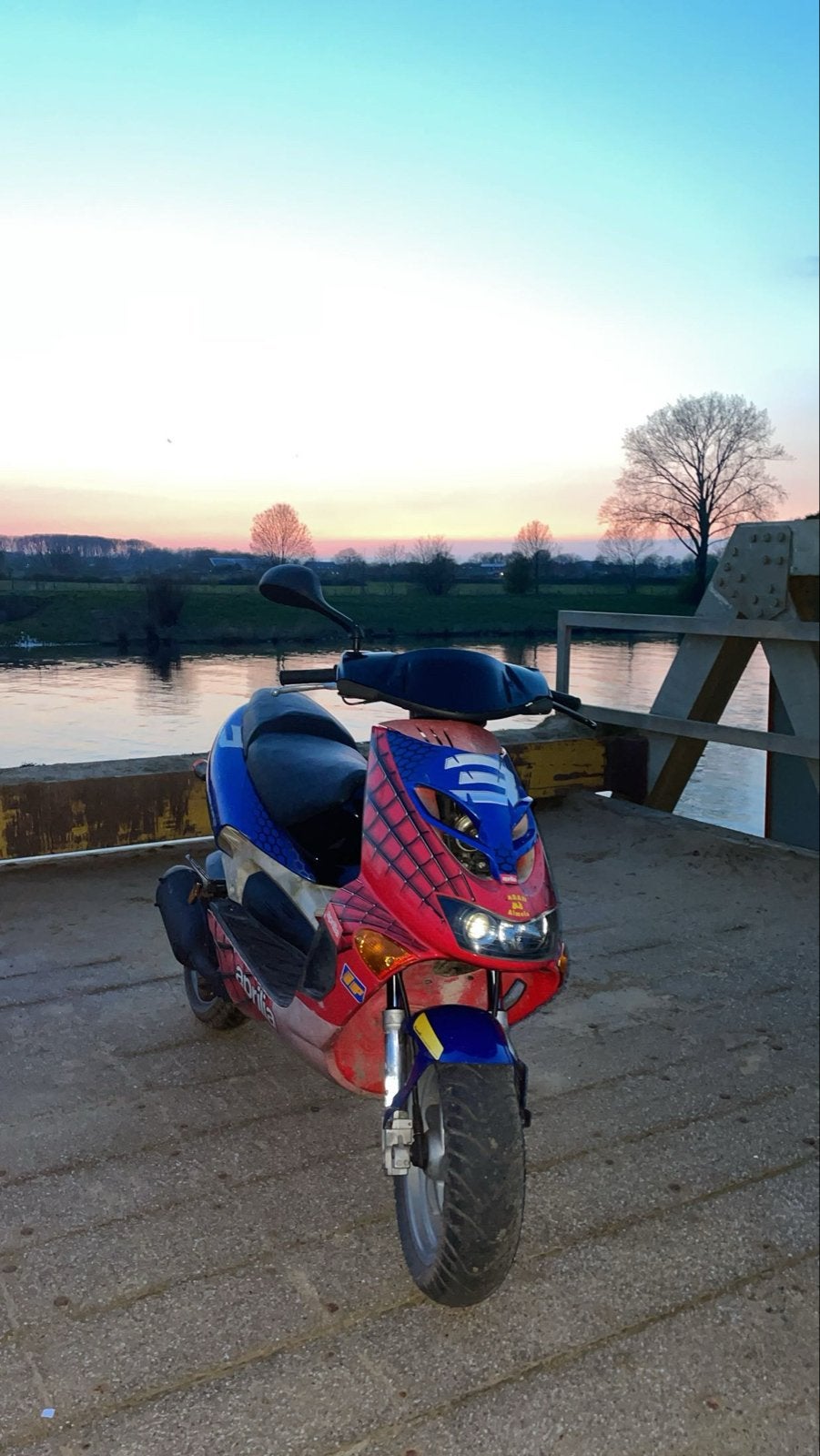 Aprilia SR172 Spiderman, Gebruikt, Maximaal 45 km/u, Ophalen of Verzenden, Benzine