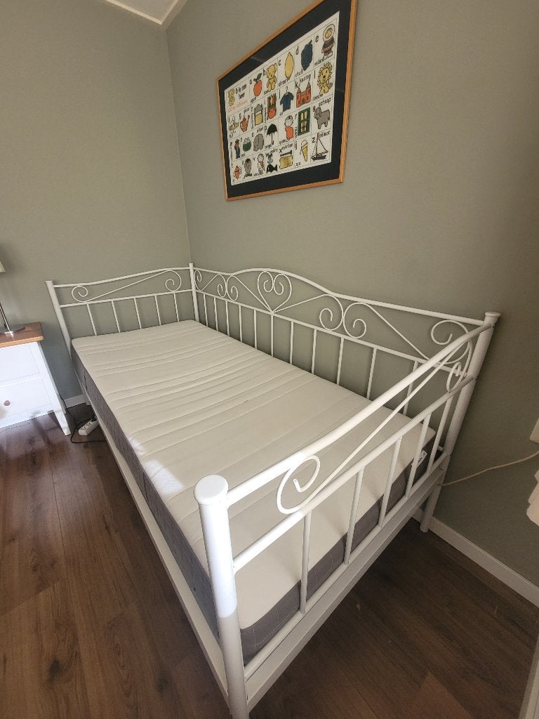 Eenpersoonsbed (zonder matras), Ophalen, 90 cm, Eenpersoons, Zo goed als nieuw