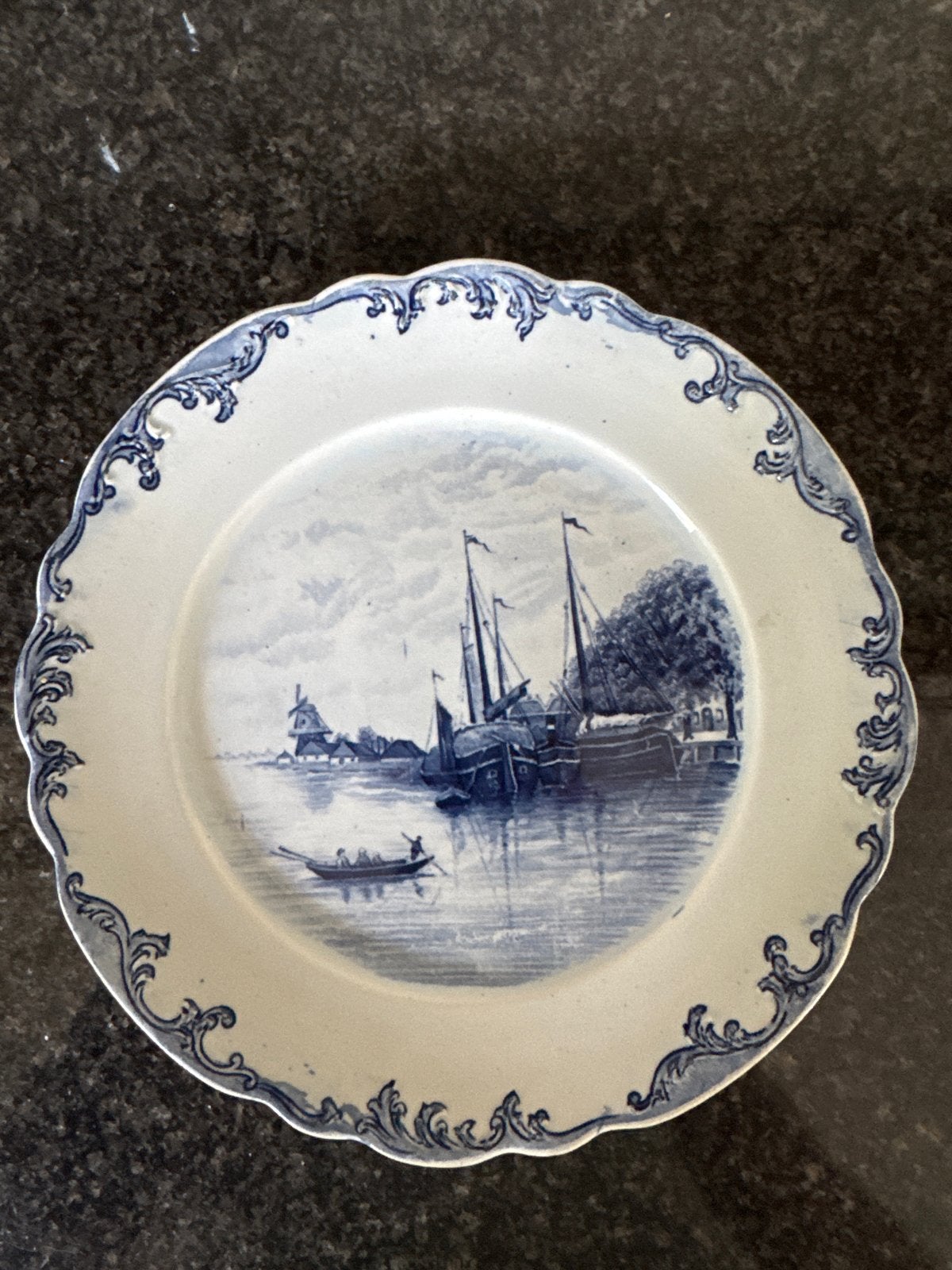 Antiek Delfts blauw bord met Hollands landschap, Ophalen of Verzenden