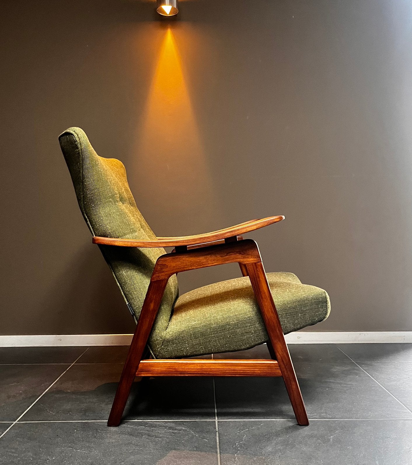 Louis van Teeffelen vintage wingback armchair, Huis en Inrichting, Minder dan 75 cm, Vintage, mid century, Louis van teeffelen