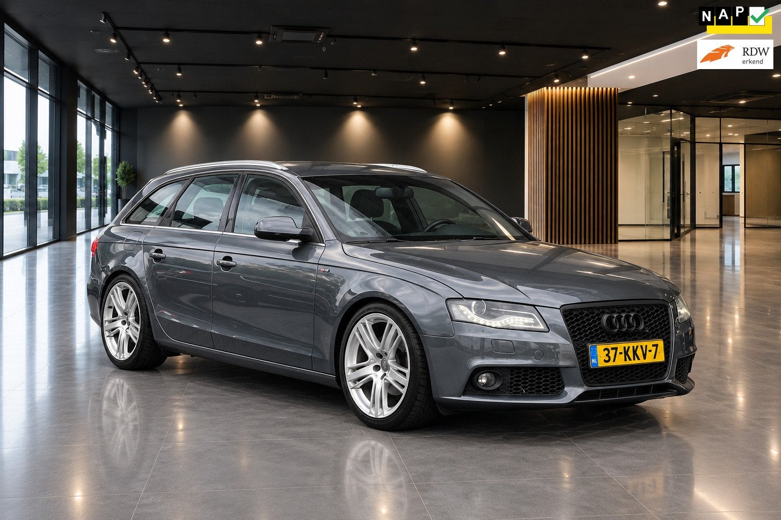 Audi A4 Avant 2.0 TFSI S-LINE EDITION AIRCO NAVI APK-2027, Auto's, Voorwielaandrijving, 15 km/l, Gebruikt, Zwart