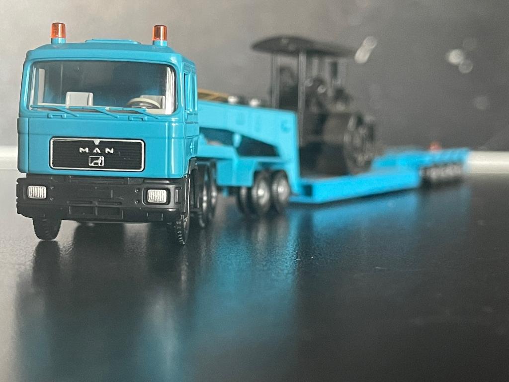 Heavy-2832: M.A.N. diepladercombinatie met extra dolly, Hobby en Vrije tijd, Modelauto's | 1:87, Ophalen of Verzenden, Nieuw, Bus of Vrachtwagen