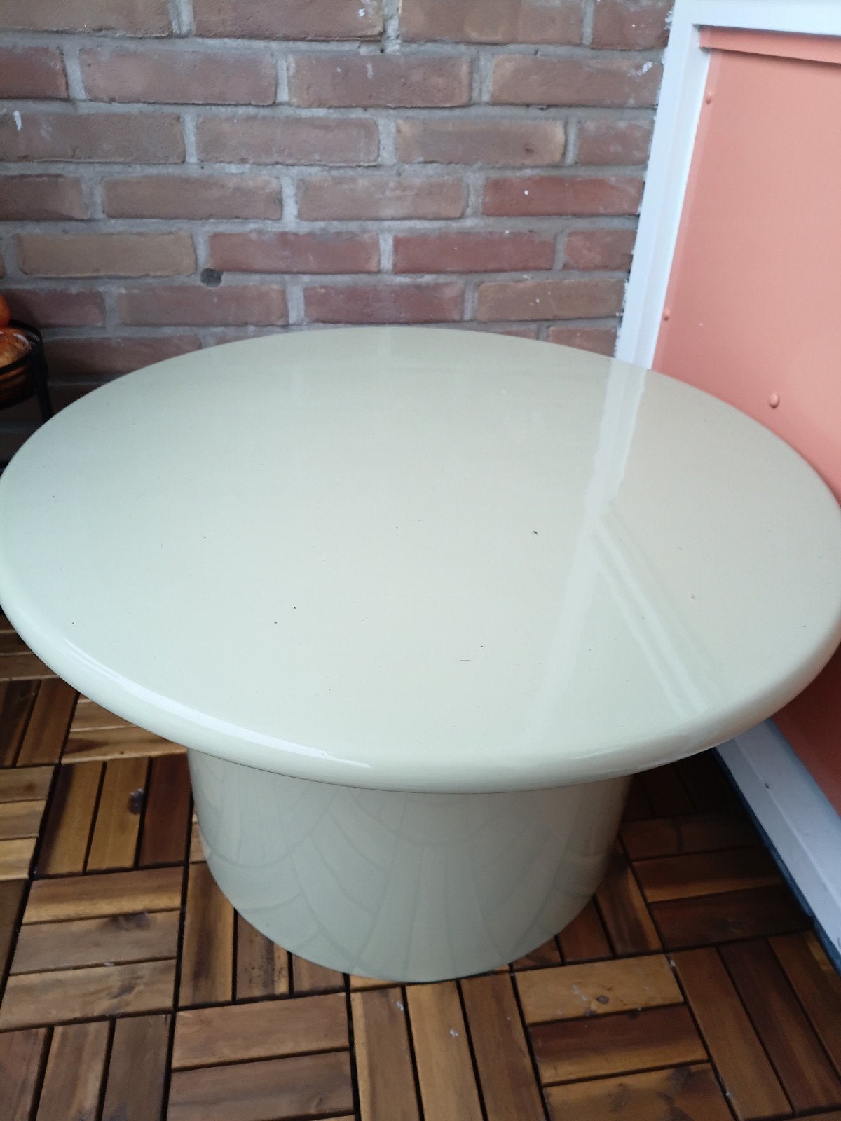 Ronde salontafel, crème, modern design montel, Gebruikt, Rond, Ophalen of Verzenden, 75 cm of meer