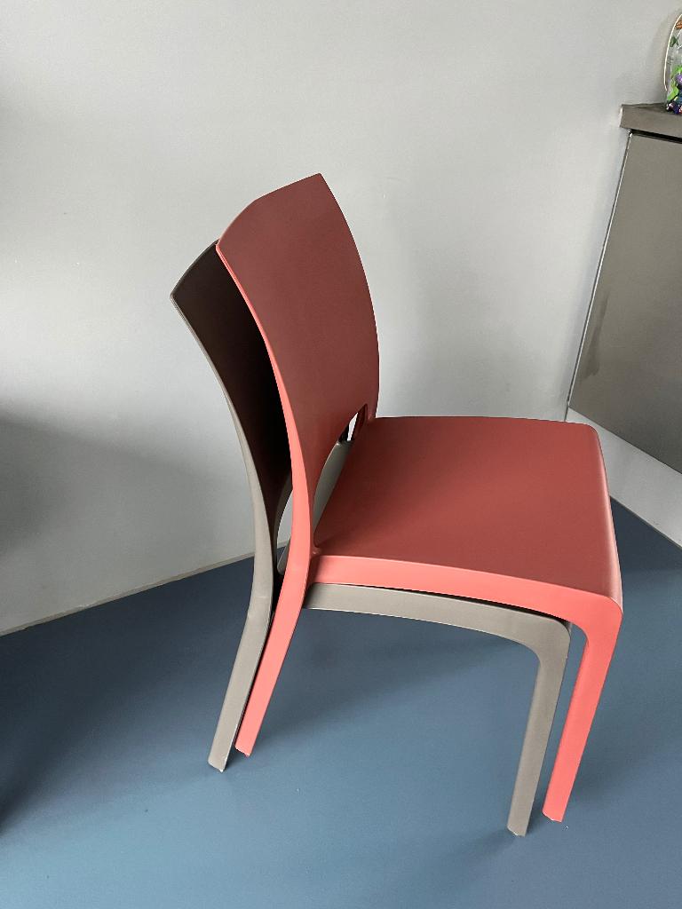 2 tuinstoelen Xenos Sara, Ophalen, Gebruikt, Kunststof, Stapelbaar