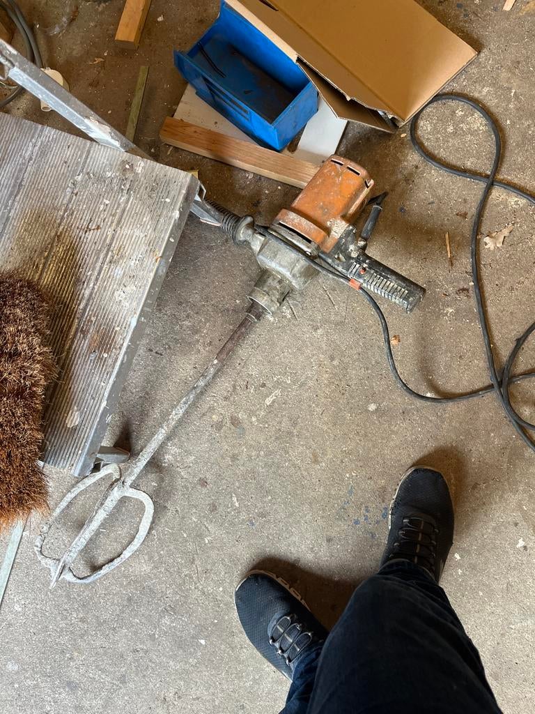 Robuuste cementmixer / verfmenger - Ideaal voor klussers, Doe-het-zelf en Verbouw, Gereedschap | Overige machines, Ophalen of Verzenden