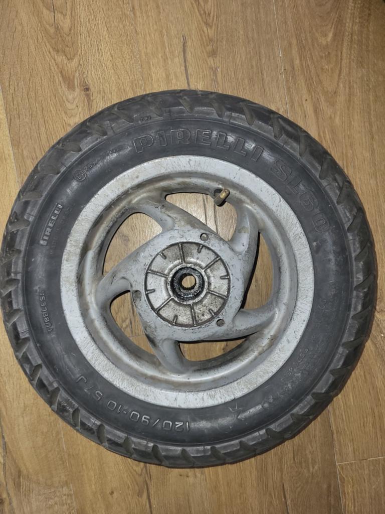Piaggio Typhoon achtervelg met Pirelli band 120/90-10, Ophalen of Verzenden, Gebruikt, Overige typen, Piaggio