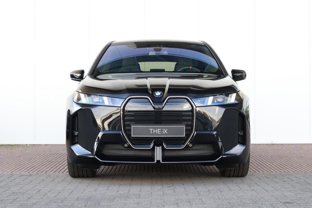 BMW iX xDrive M70 | Comfort Pack | Innovation Pack | Klasse, Auto's, BMW, Automaat, Stof, Zwart, Met garantie (alle)
