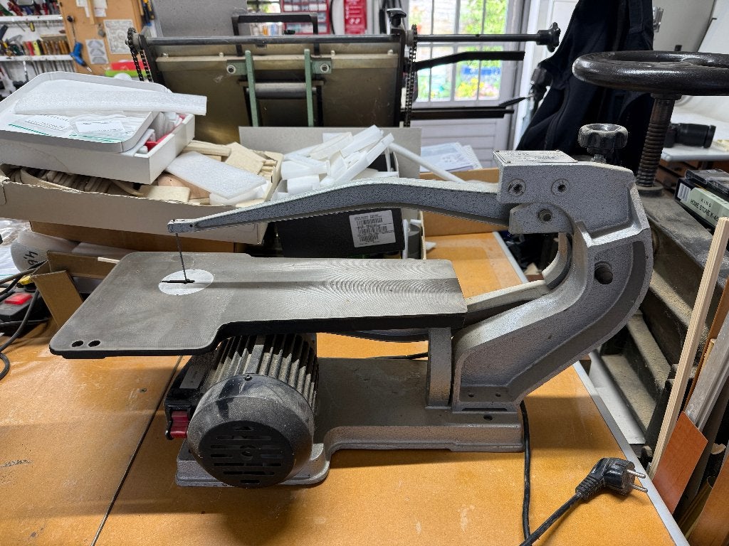 Huvema Scroll Saw (figuurzaag), Doe-het-zelf en Verbouw, Gereedschap | Zaagmachines, Ophalen, Gebruikt, Huvema, 30 tot 70 mm