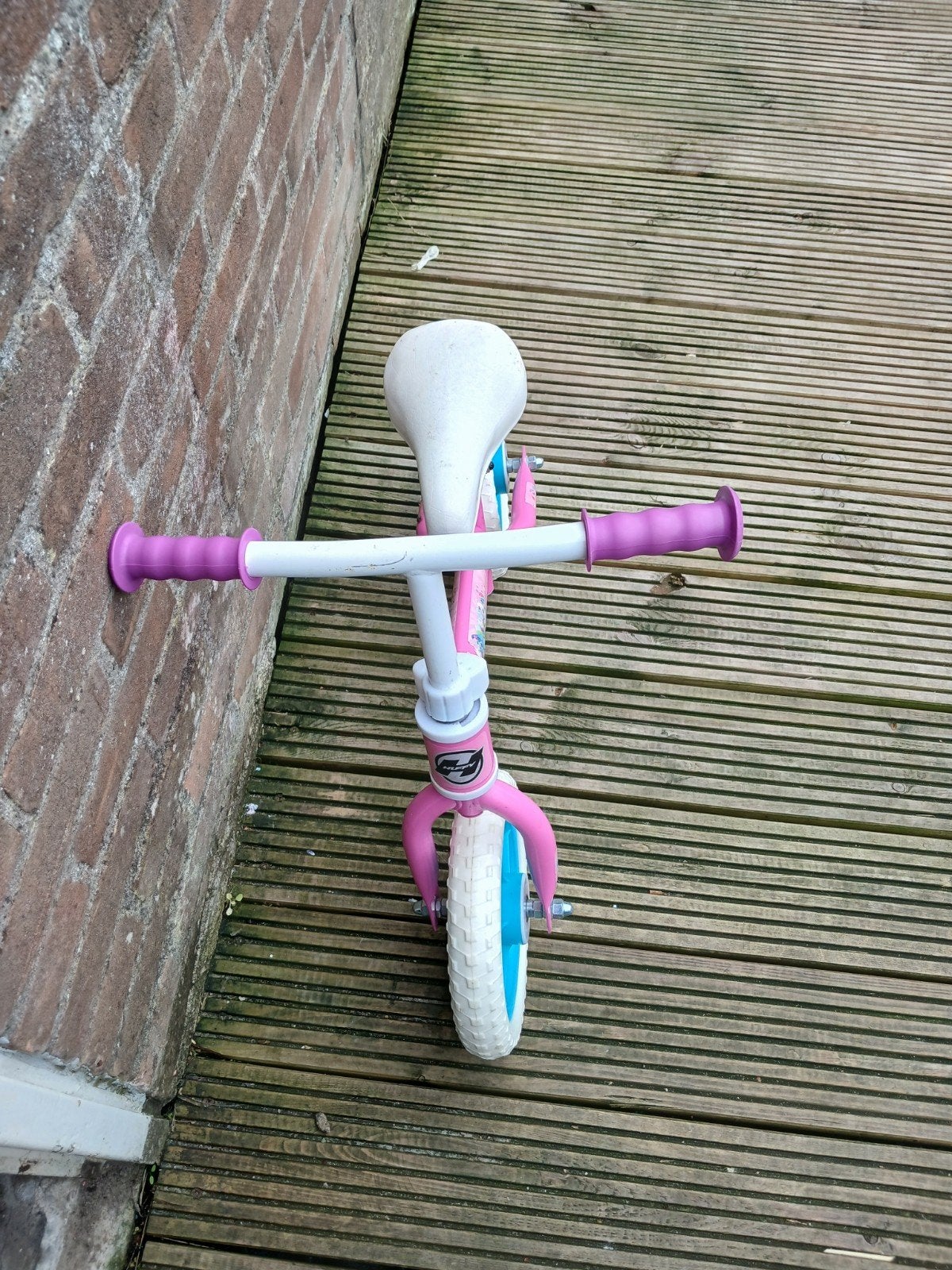 Roze loopfiets voor kinderen - Zo goed als nieuw, Ophalen, Zo goed als nieuw, Minder dan 16 inch