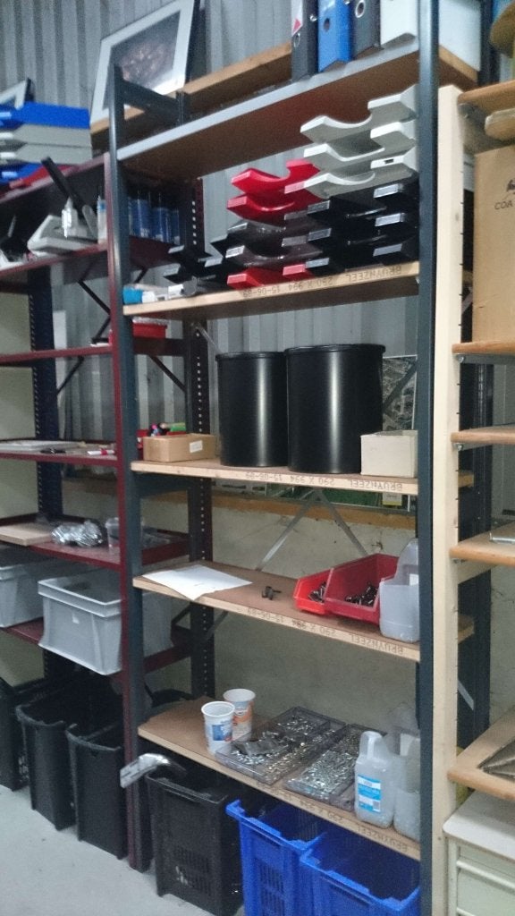 Legbord magazijnstelling van metaal 30 cm diep 220 hoog