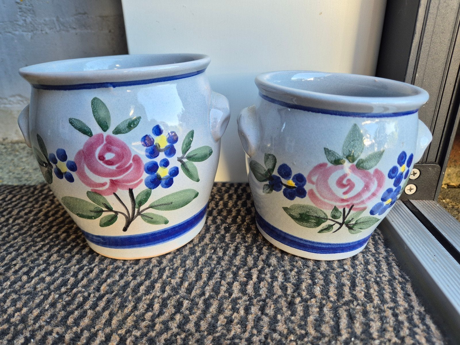 Set van 2 handgeschilderde bloempotten, Antiek en Kunst, Ophalen of Verzenden