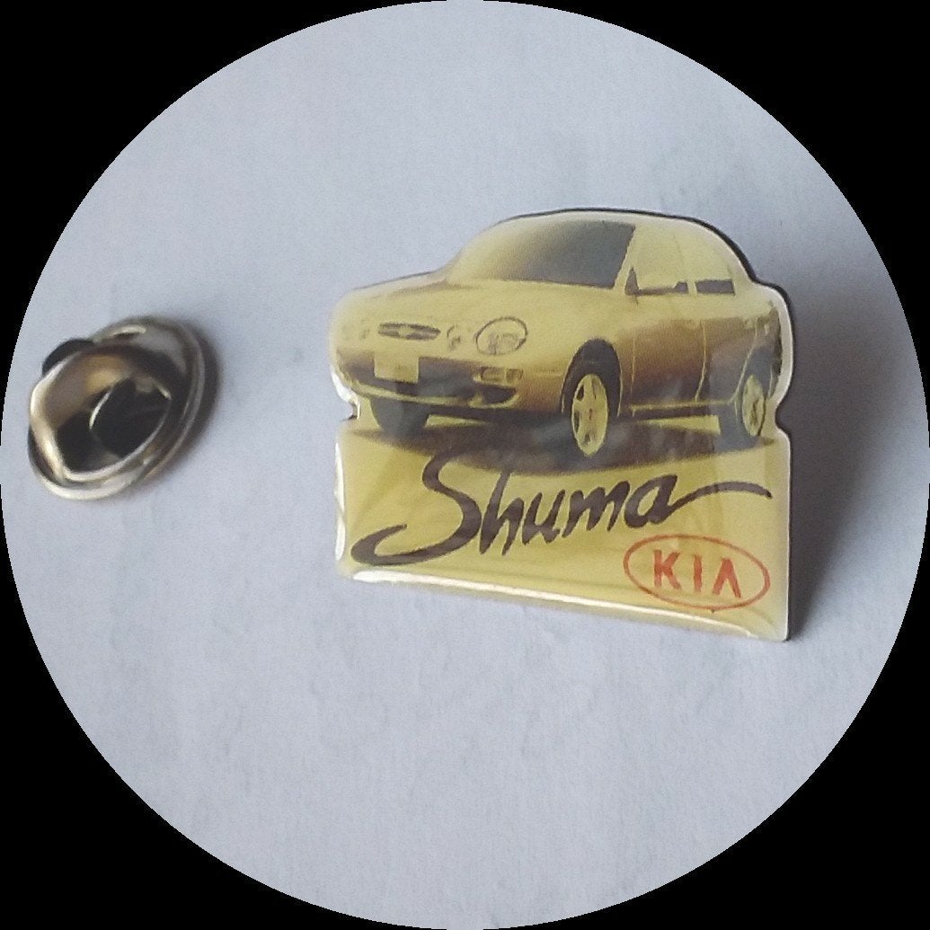 KIA SHUMA pin, Ophalen of Verzenden, Zo goed als nieuw, Transport, Speldje of Pin