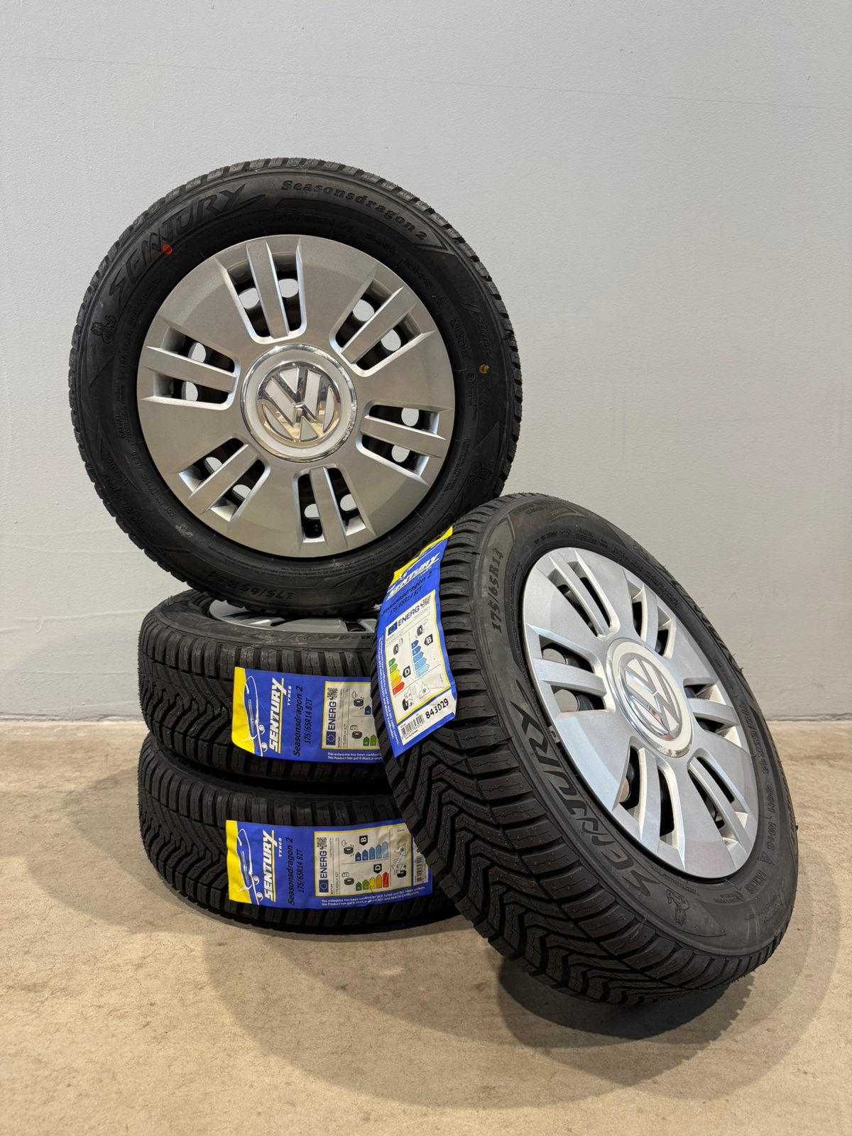 VW VOLKSWAGEN UP UP! Allseason banden 14inch 4x100, Ophalen, 14 inch, 175 mm, Banden en Velgen