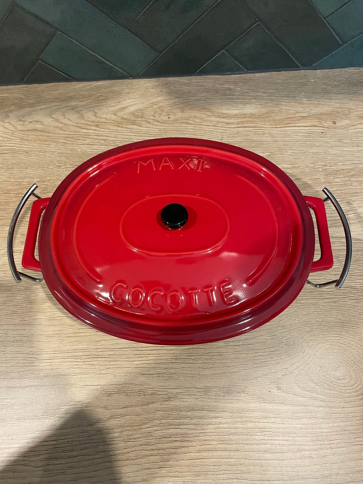 Maxi Cocotte Ovenschaal met Warmhoudrek - Rood, Met deksel, Overige typen, Ophalen of Verzenden, Zo goed als nieuw