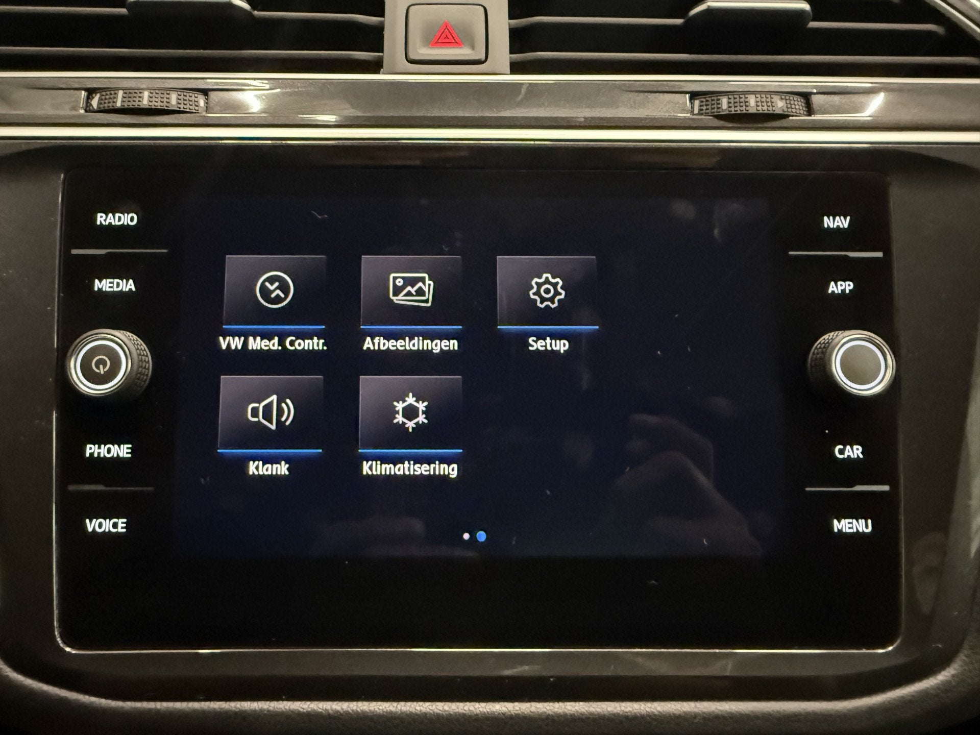 Foto 33 van Volkswagen Tiguan 2.0 TSI 4Motion 3x R-Line BLACK PANO/VOL-L
