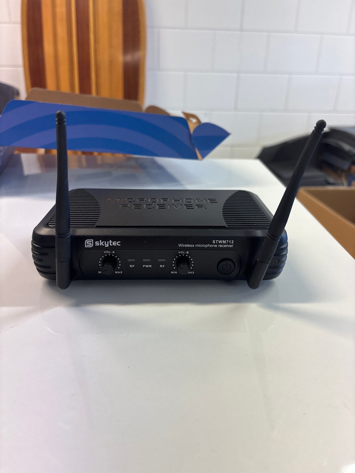 Skytec STWM712H Micro VHF 2-kanaals headset draadloos, Muziek en Instrumenten, Microfoons, Ophalen, Nieuw, Overige typen, Draadloos