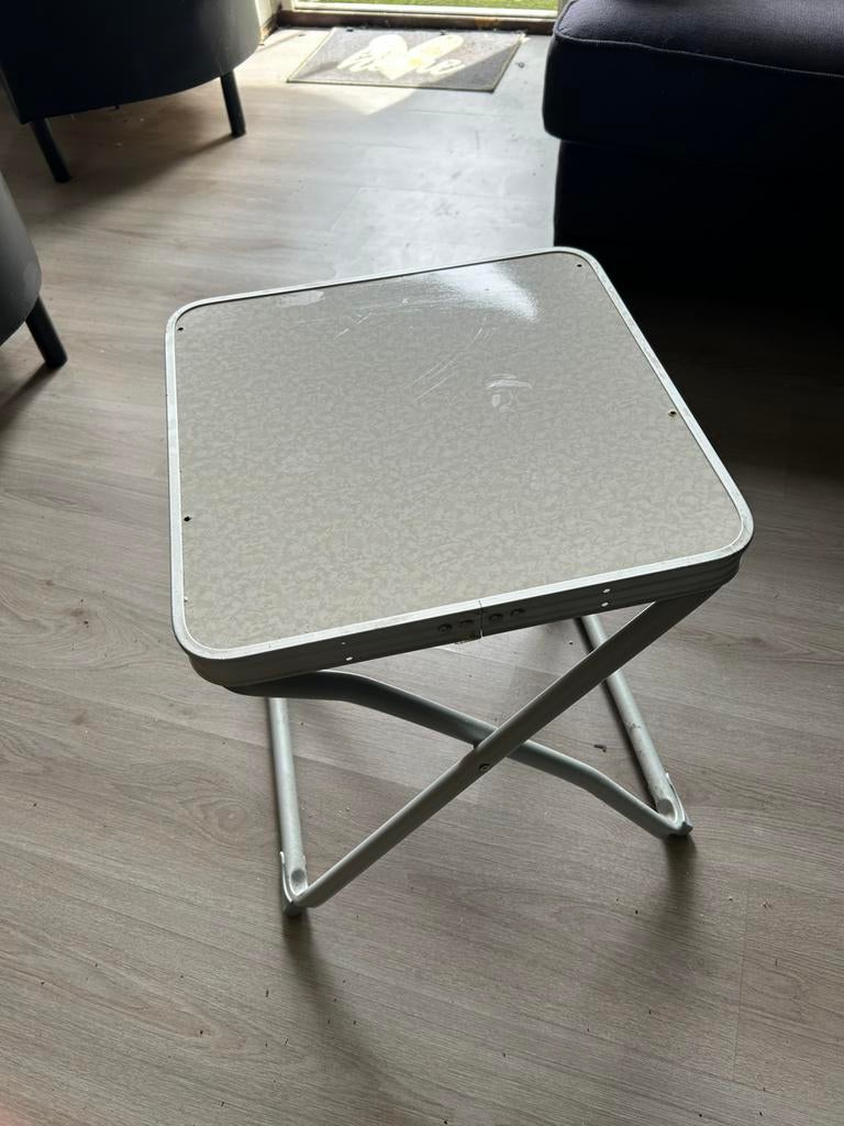 Camping tafel of stoel, Ophalen, Zo goed als nieuw, Campingtafel
