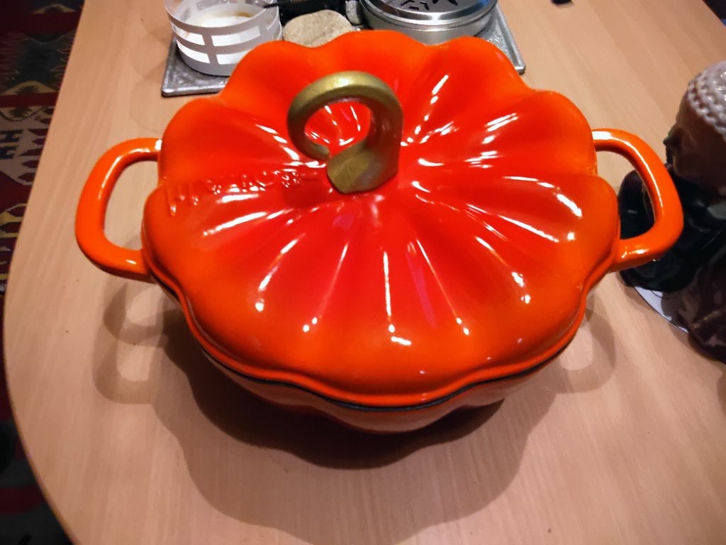 VIRAL Action pompoenpan  | Sola gietijzer | €60 p/st, Nieuw, Ophalen of Verzenden, Met handvatten, Overige merken