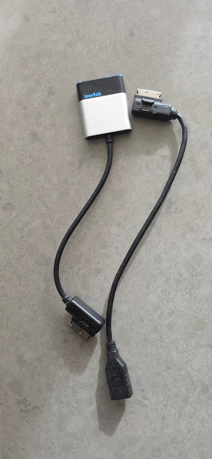 Tune2Air Bluetooth Adapter voor iPod/iPhone (30-pins), Ophalen of Verzenden, Gebruikt, Minder dan 2 meter, Overige kabels