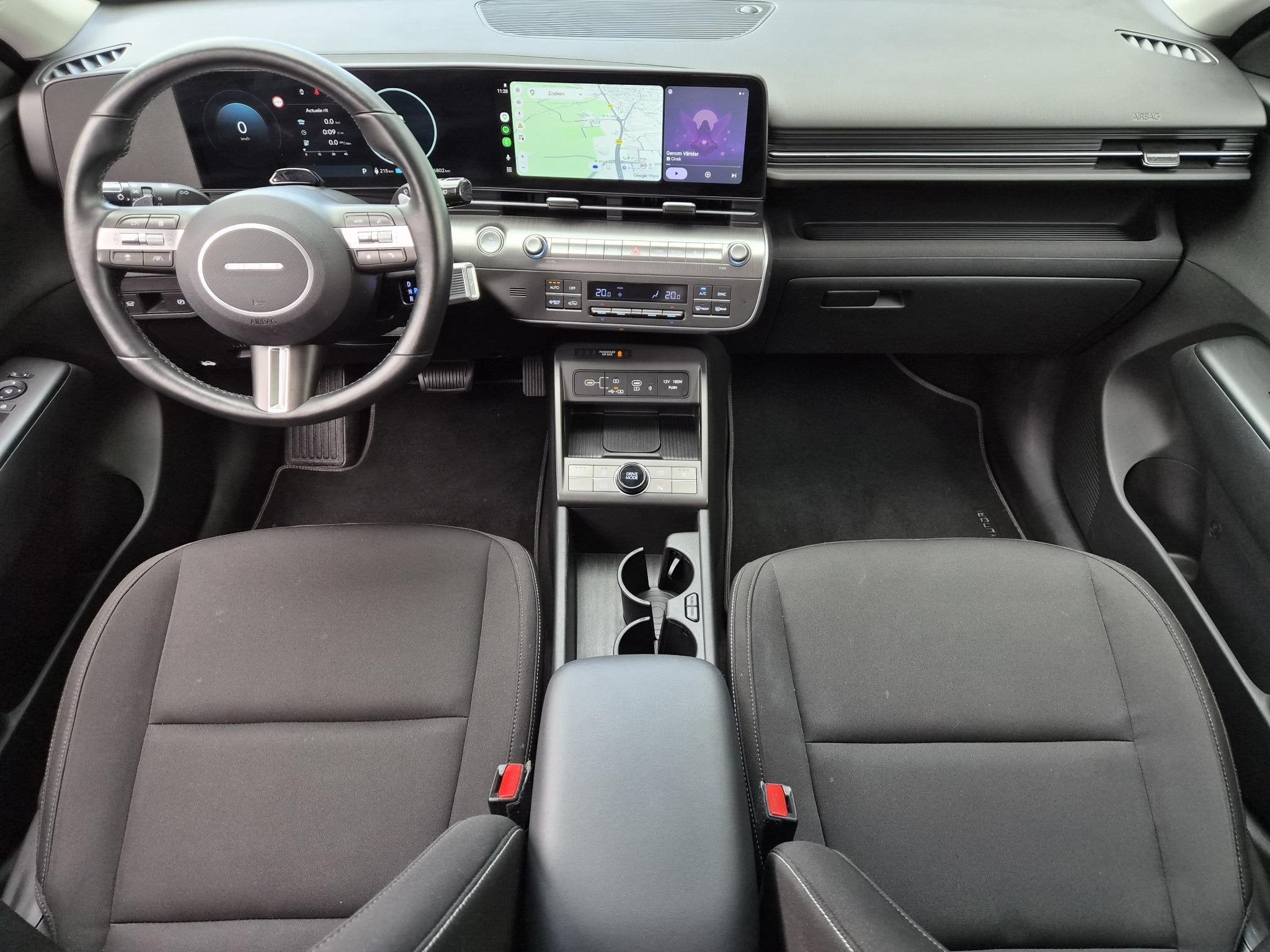 Hyundai Kona Electric Comfort Smart 65.4 kWh / SOH 99% / Fab, Gebruikt, 750 kg, Zwart, 218 pk