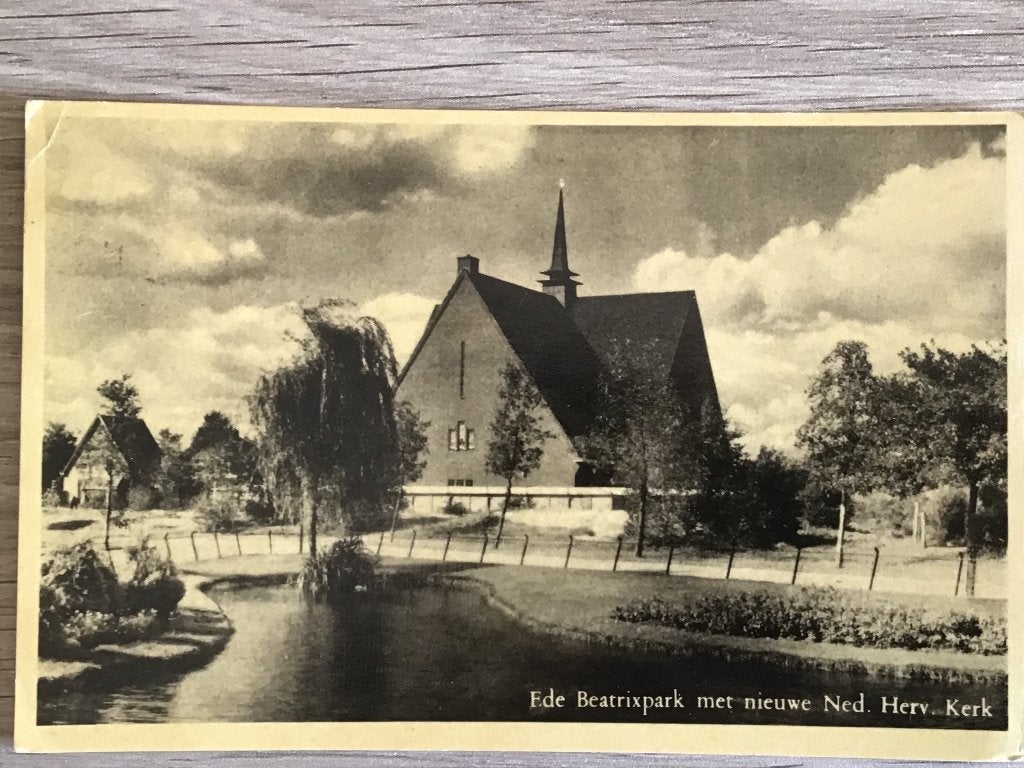 Oude Ansichtkaart Ede Beatrixpark Nieuwe Ned.Herv. Kerk 1964, Ophalen of Verzenden, 1960 tot 1980, Gelopen, Gelderland