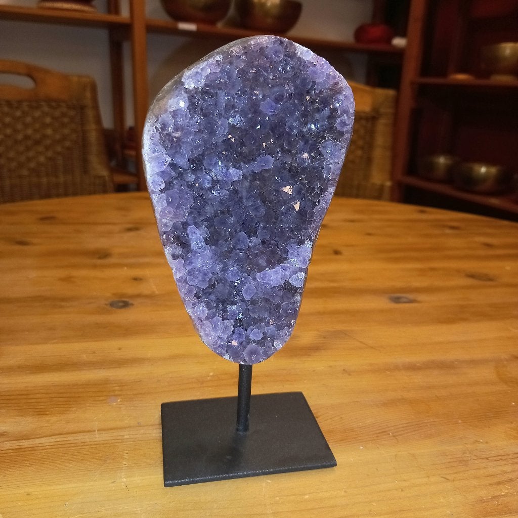 Amethist op standaard, Ophalen of Verzenden, Mineraal