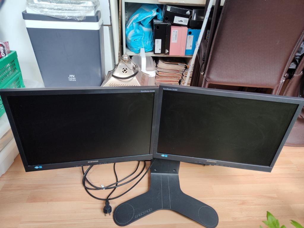 2x Samsung 22" monitor op Ergotron standaard, Ophalen