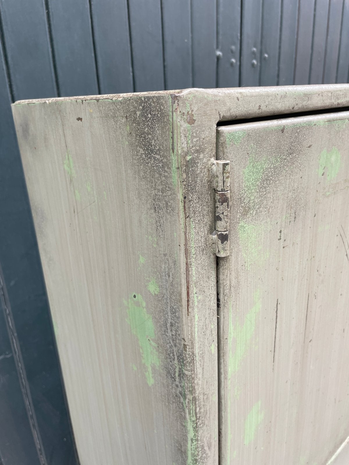 Vintage ijzeren locker - industriële werkplaatskast, Ophalen, ., Zo goed als nieuw, Vintage industrieel