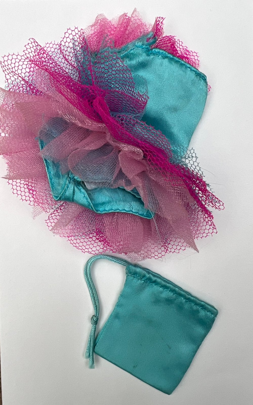 Vintage Barbie Skipper Ballerina Tutu en Tasje, mooie staat, Ophalen of Verzenden, Gebruikt, Kleertjes