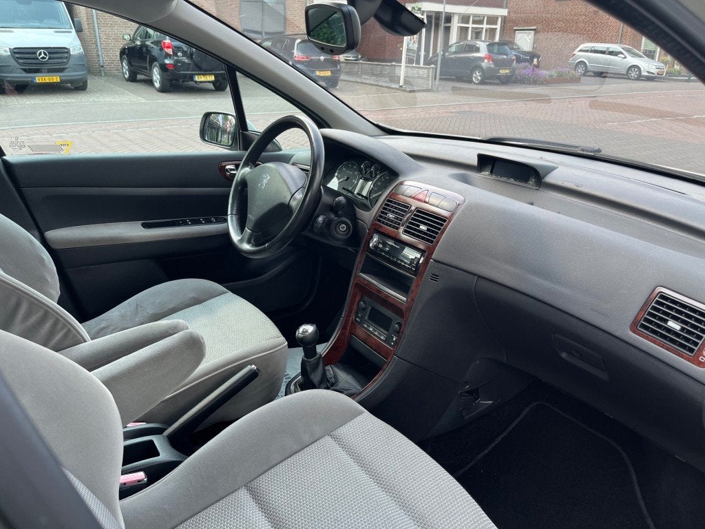 Peugeot 307 1.6-16V XT / AIRCO-ECC / TREKHAAK / CRUISE CTR., Auto's, Voorwielaandrijving, Gebruikt, 4 cilinders, 635 kg