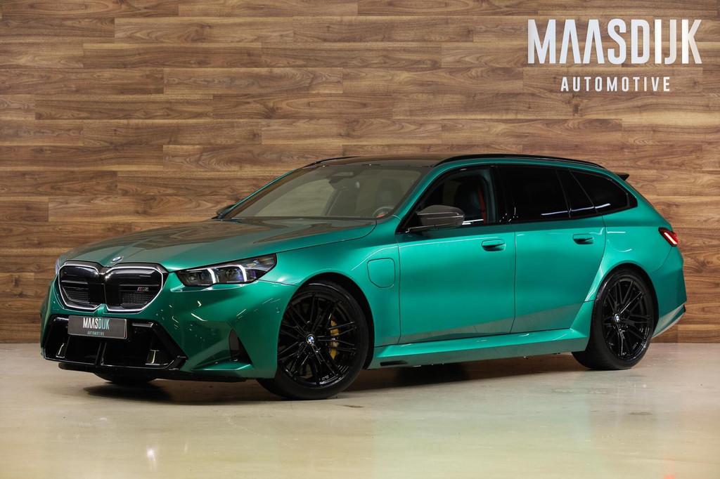 BMW 5-serie M5 Touring|Ceramic|Individual|HUD|B&W|360|Carbon, Automaat, 8 cilinders, 4395 cc, 23 km/l