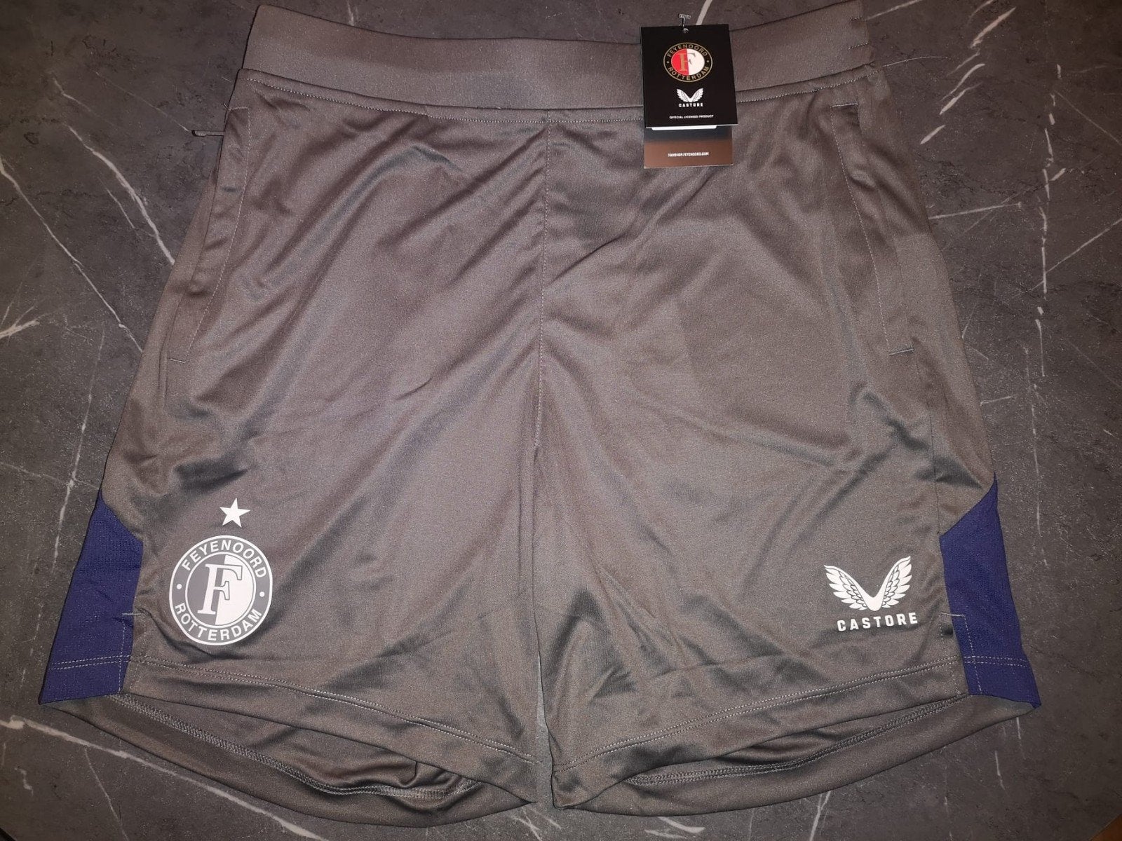 Feyenoord Castore Performance Knit Short | Maat L, Kleding | Heren, Sportkleding, Maat 52/54 (L), Castore, Nieuw, Ophalen of Verzenden