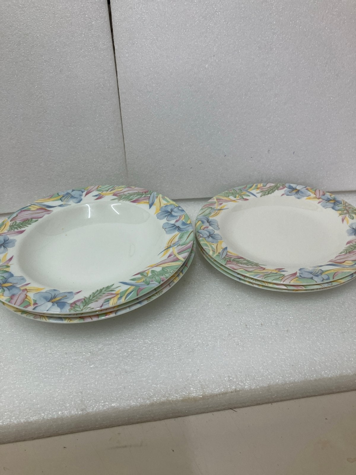 Arcopal borden met bloemmotief - 6 stuks, Gebruikt, Overige merken, Vintage, Ophalen of Verzenden