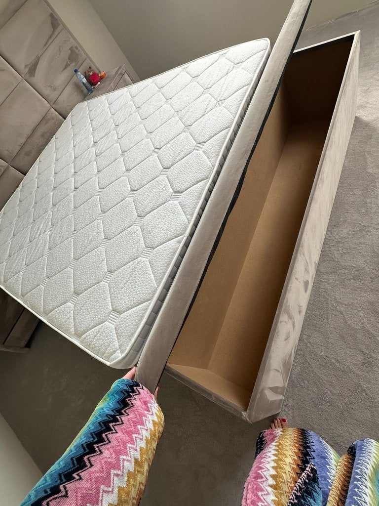 Foto 4 van Boxspring velvet hoofdbord eric kuster style taupe