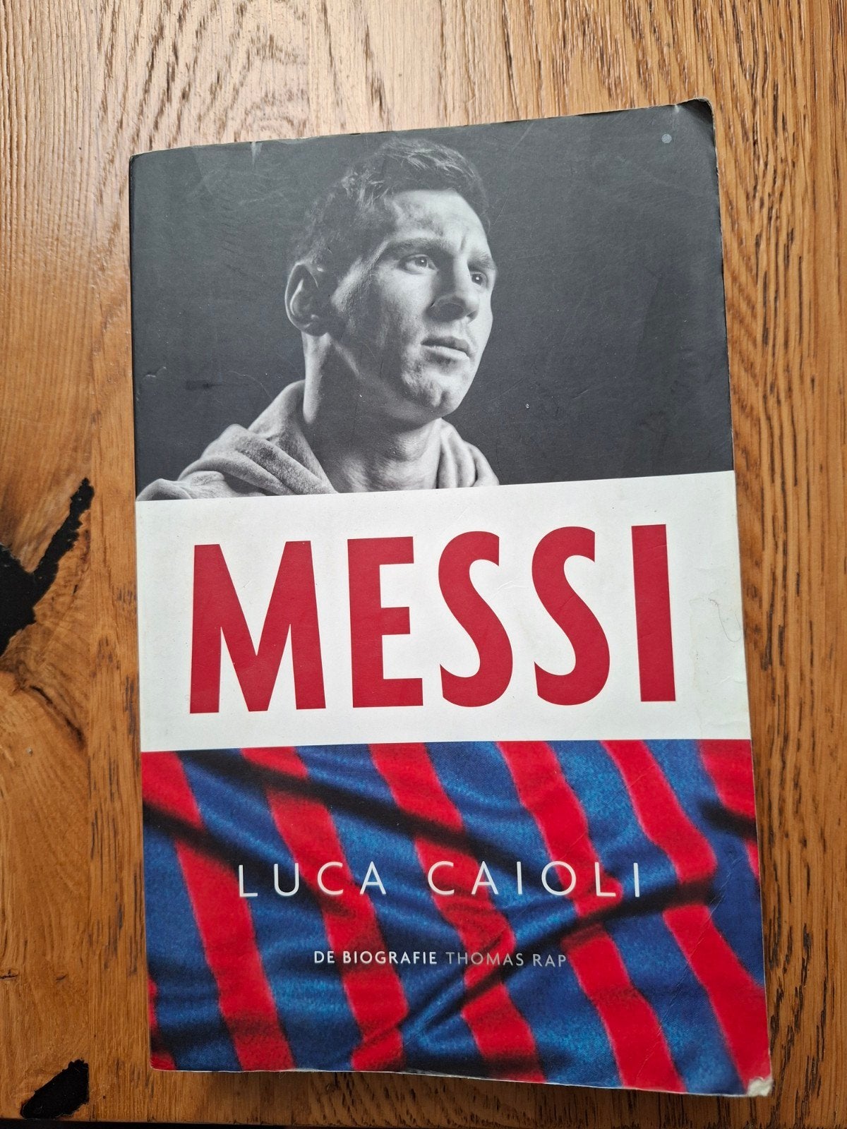 Luca Caioli - Messi, Boeken, Luca Caioli, Ophalen of Verzenden, Zo goed als nieuw, Sport