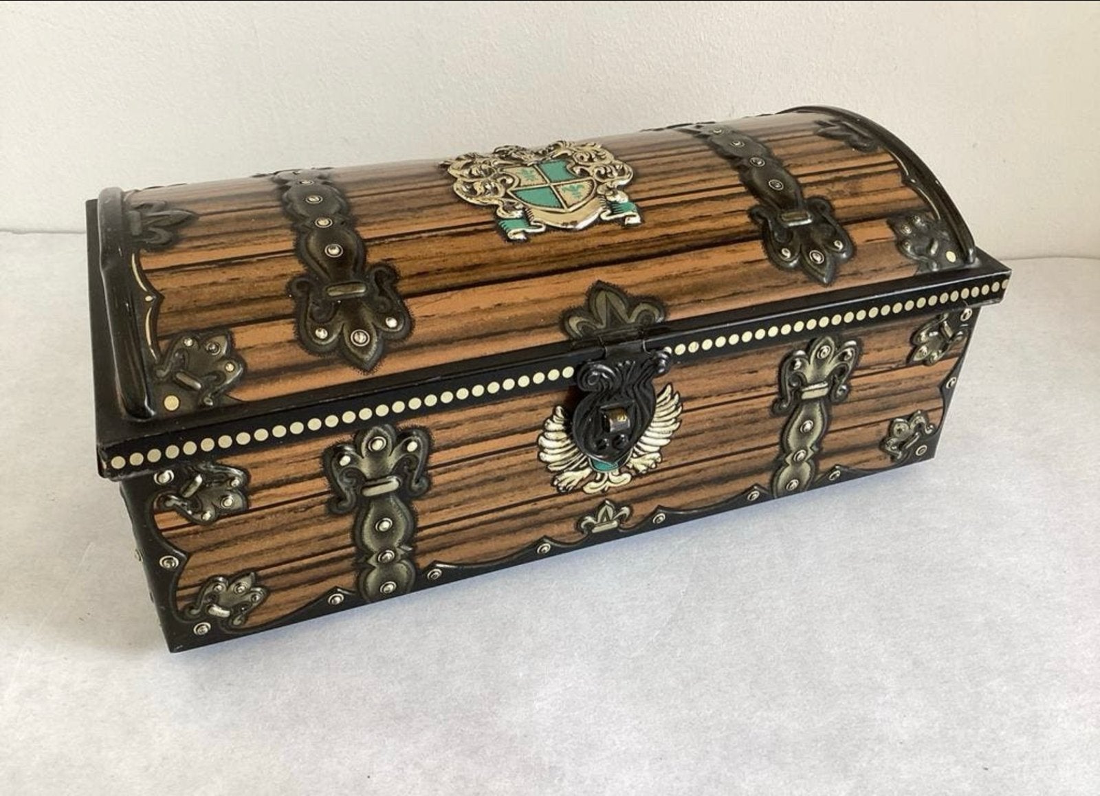 Sigarenblik schatkist met wapen Elisabeth Bas vintage, Ophalen of Verzenden, Gebruikt, Overige