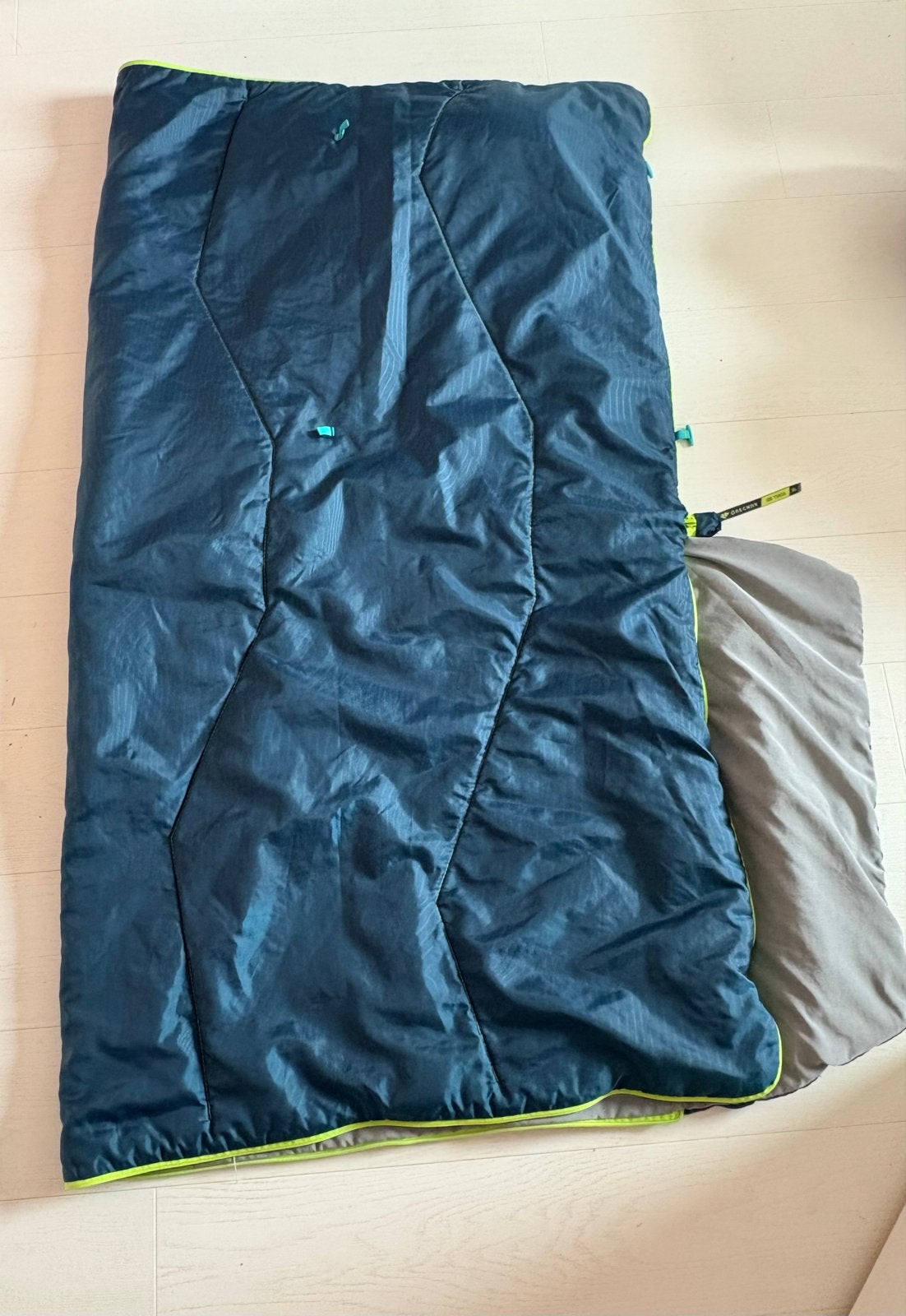 Slaapzak kind - decathlon comfortabel tot 10 graden, Caravans en Kamperen, Ophalen of Verzenden, Gebruikt