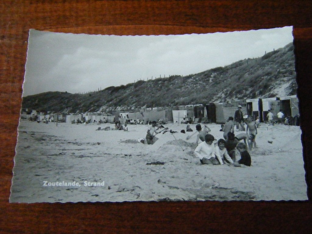 T41 - Zoutelande - Strand - Huisjes - Mooi/Oud - 2, Ophalen of Verzenden, 1960 tot 1980, Zeeland