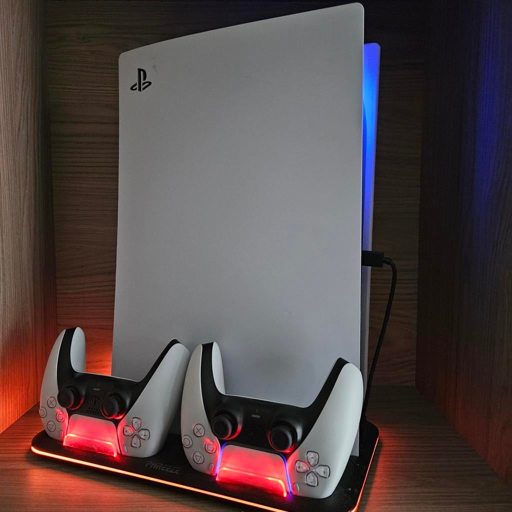 PS5 Disc Edition + 2 Controllers + Oplaadstation, Spelcomputers en Games, Spelcomputers | Sony PlayStation 5, Ophalen