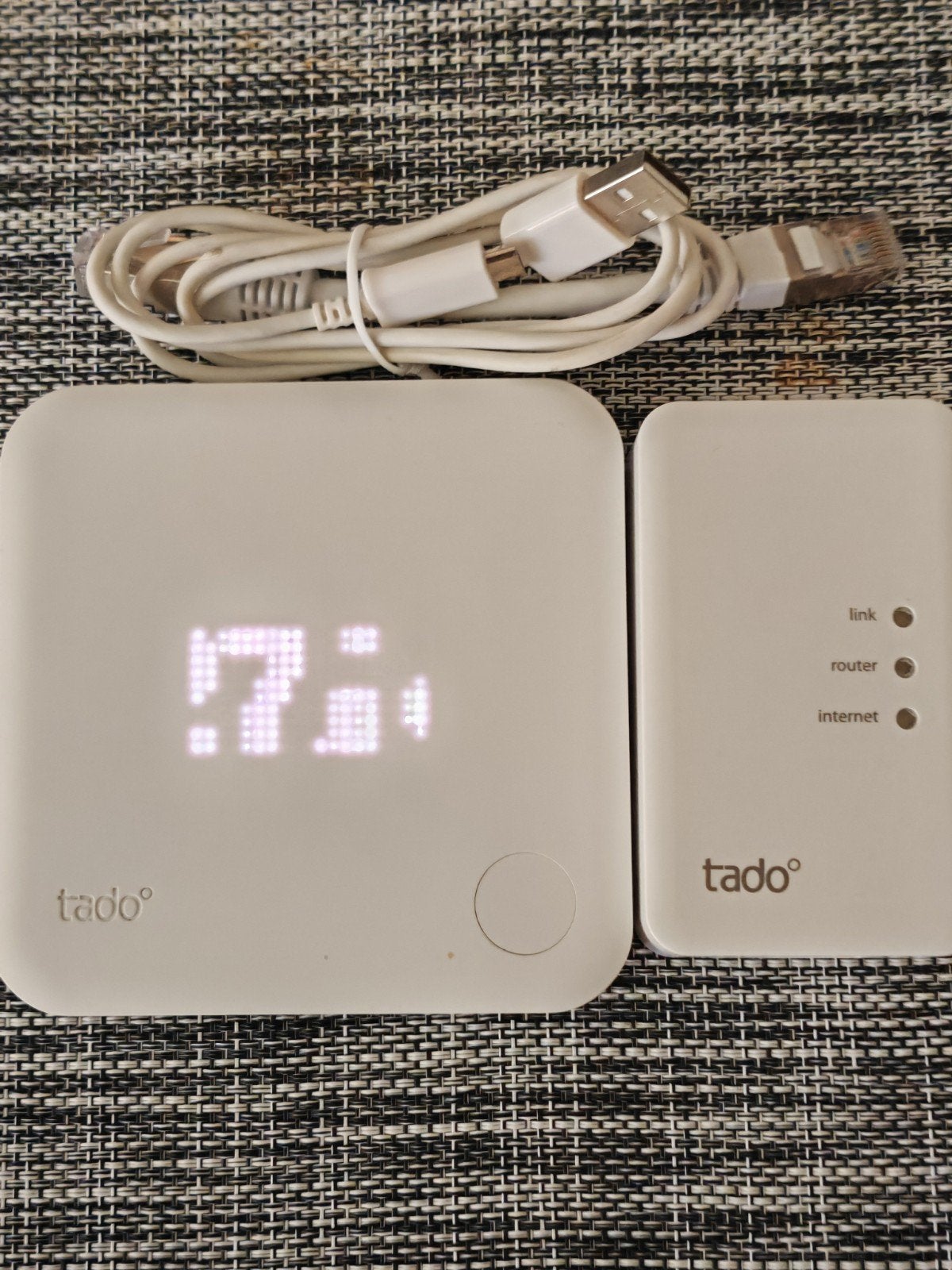 Tado Slimme Thermostaat en Bridge, Ophalen of Verzenden, Slimme thermostaat, Zo goed als nieuw