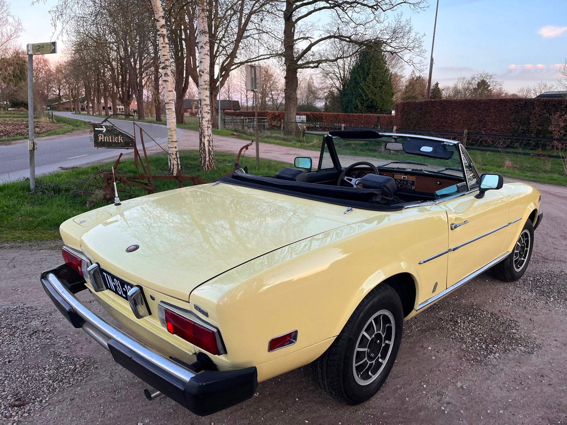 Fiat 124 1800 Sport Spider, foto 4