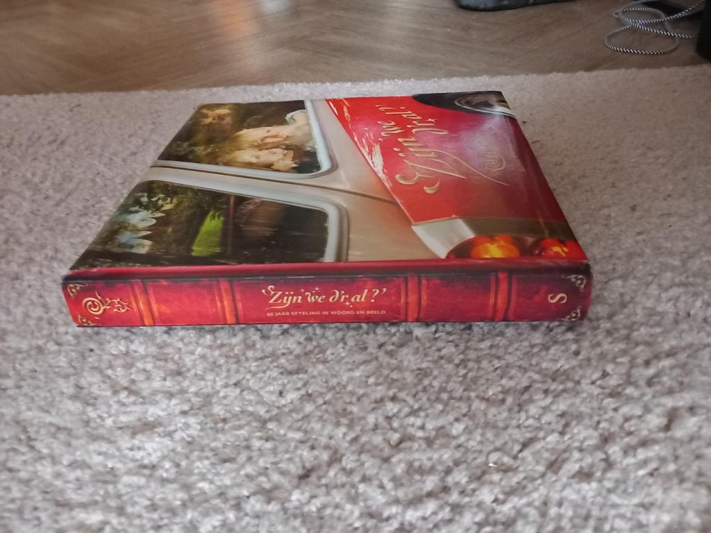 jubileumboek efteling, Verzamelen, Efteling, Zo goed als nieuw, Beeldje of Poppetje, Ophalen of Verzenden