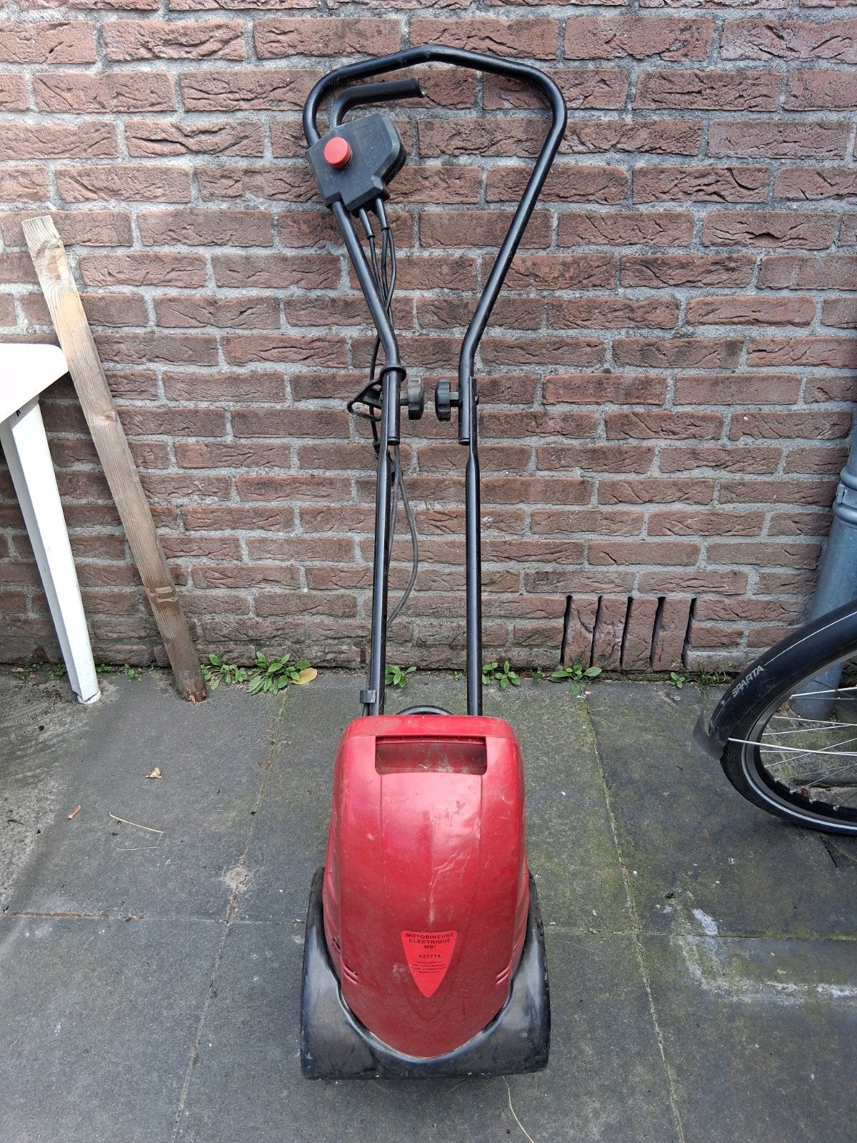 Elektrische tuinfrees MBI 1300W voor moestuin/tuin, Tuin en Terras, Verticuteermachines, Ophalen, Gebruikt, Elektrisch, MBI