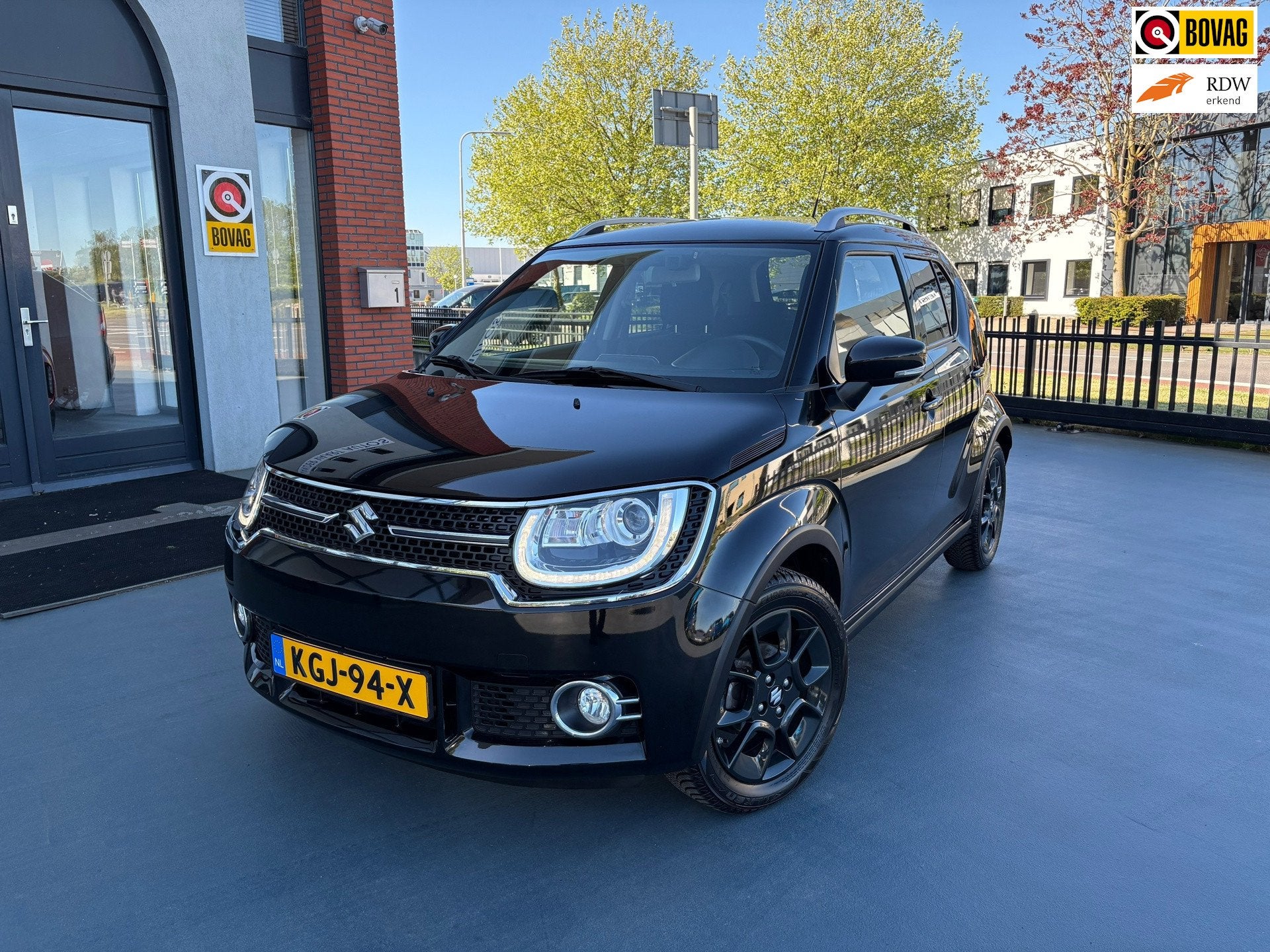 Suzuki IGNIS 1.2 Stijl CLIMA NAVI STOELVERWARMING LMV, Auto's, Suzuki, Gebruikt, 4 cilinders, Zwart, Bedrijf