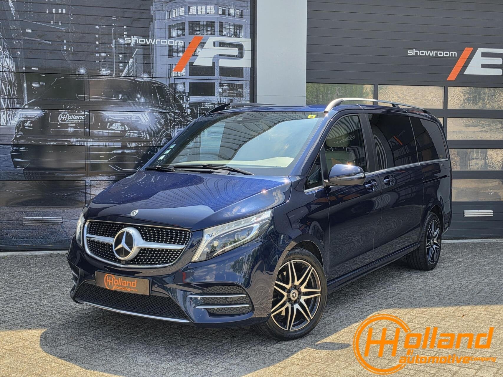 Mercedes V-klasse 300d Lang Avantg. AMG|DC|BTW VRIJ!, Auto's, Mercedes-Benz, Automaat, Achterwielaandrijving, Gebruikt, Beige
