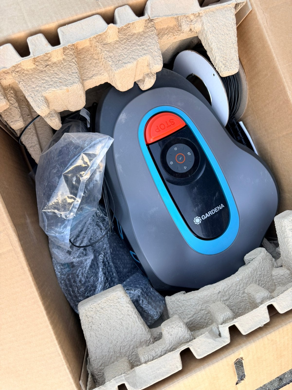 Gardena robotmaaier sileno minimo 250m2 ZGAN, Ophalen, Zo goed als nieuw, Minder dan 20 cm