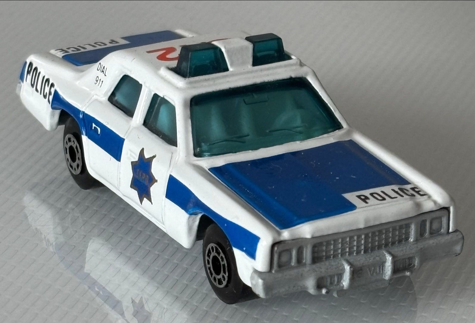 Matchbox Plymouth Gran Fury Politieauto 1979 Nieuwstaat, Ophalen of Verzenden, Nieuw, Auto