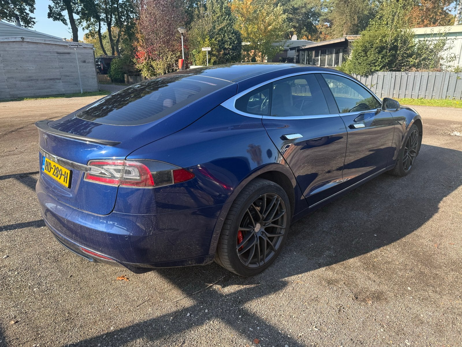 Tesla Model S 2015 Blauw gratis laden, Auto's, 2084 kg, Origineel Nederlands, Vierwielaandrijving, 555 min