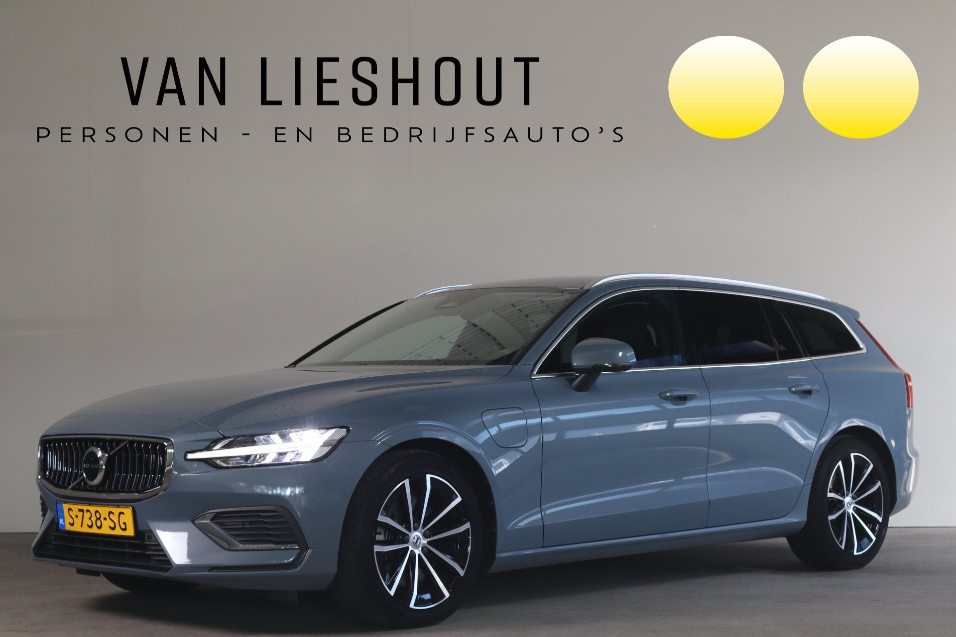 Volvo V60 2.0 T6 Plug-in hybrid AWD Core Bright - NL- Auto!, Auto's, Stof, Gebruikt, Euro 6, 4 cilinders